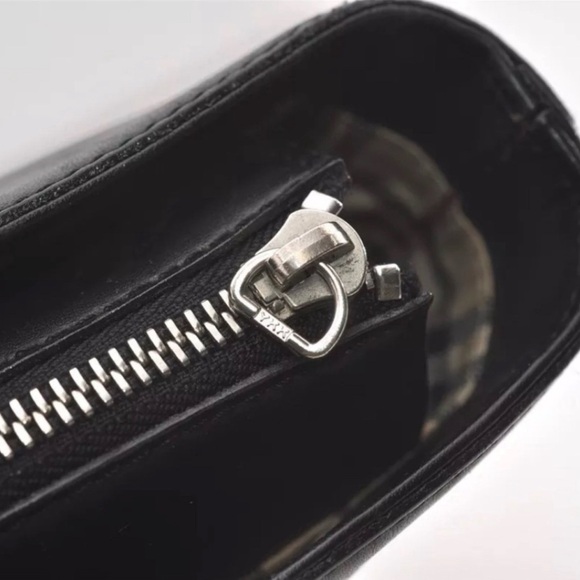 Burberry Leather Vintage Bag with COA- EUC - Picture 7 of 16